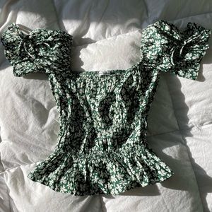 Reformation Solis Ruffled Short Sleeve in Green Floral size S